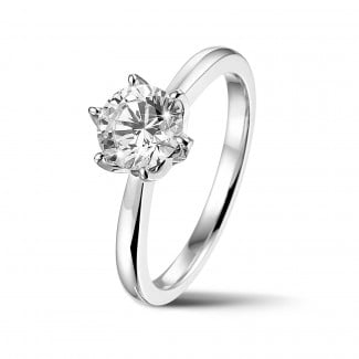 18 Karat Round Diamond Ring